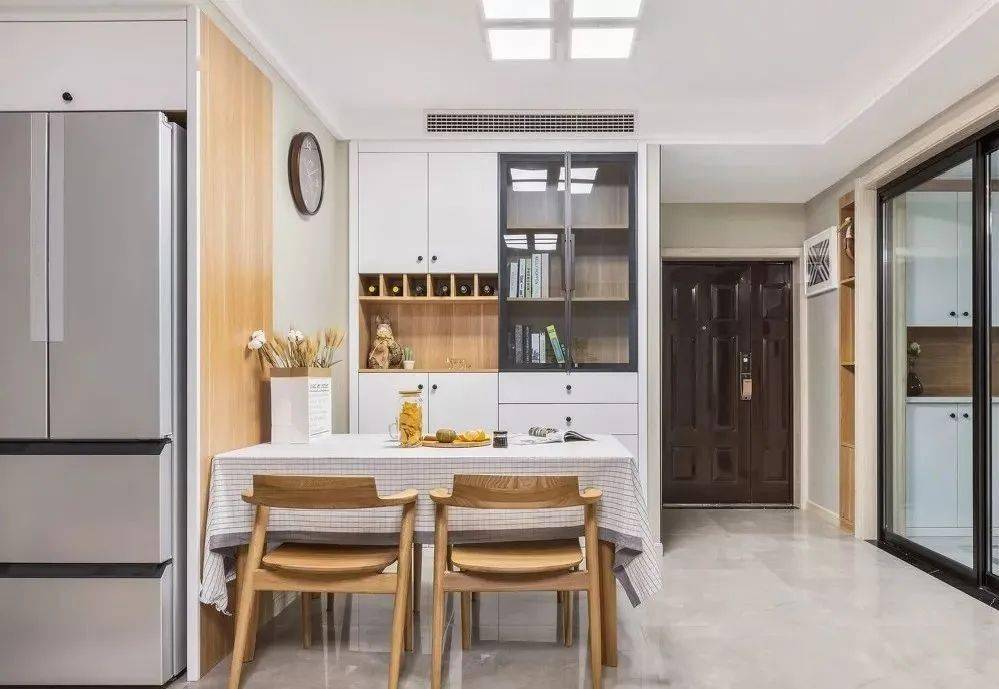 瓷磚選購攻略小技巧：鋪貼地面選哪種好？亮光磚還是柔光磚